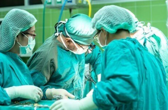У лікарні на Львівщині вилучили з організму пацієнта ножиці