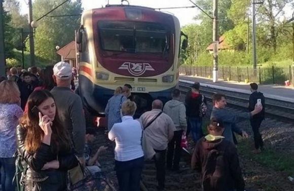 Люди заблокували рух електропоїзда «Трускавець-Львів»