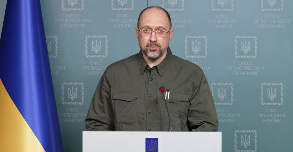 Шмигаль анонсував виплати переселенцям по 2 тис. грн на місяць і 3 тис. грн на дитину