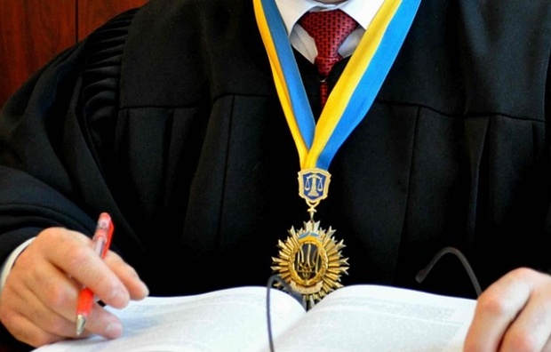 Скільки заробляють голови судів Львівщини і районних судів міста (інфографіка)