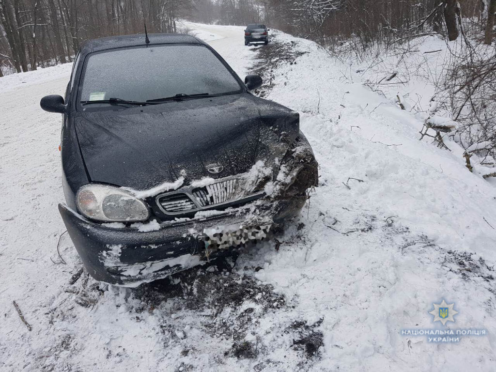 На автодорозі Самбір – Дрогобич водійка злетіла в кювет