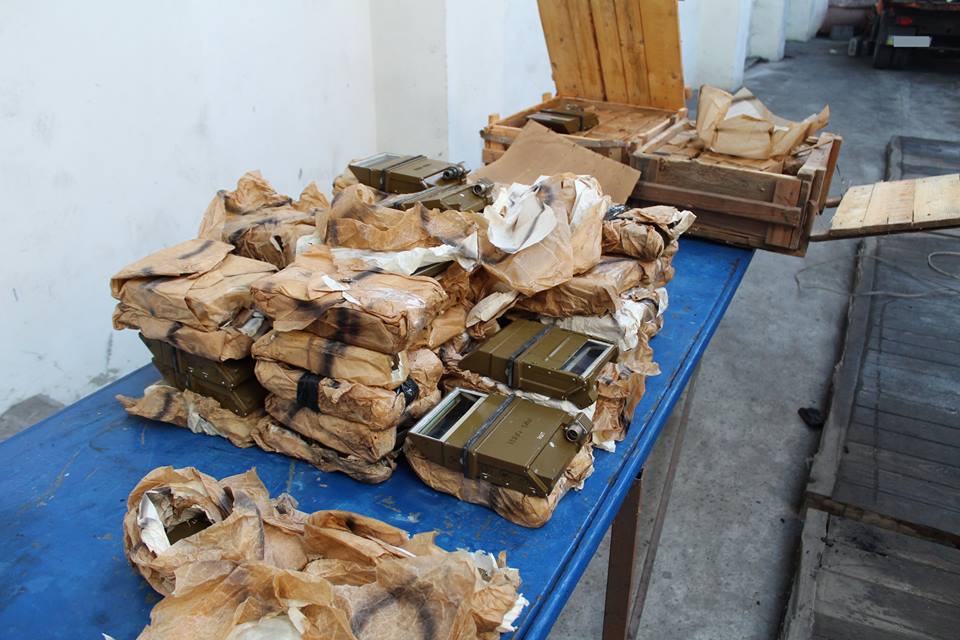 На Львівщині затримали поляка, який намагався вивезти з України запчастини до бронетехніки
