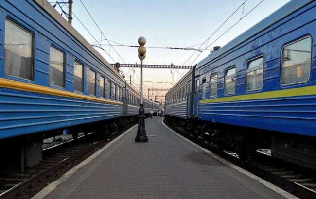 На замку! В Україні припиняються залізничні, авіа- та автобусні міжміські та міжобласні перевезення