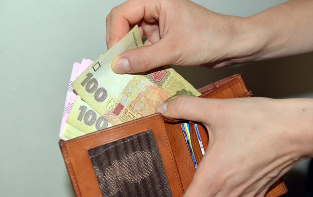 Середня зарплата на Львівщині залишається порівняно низькою