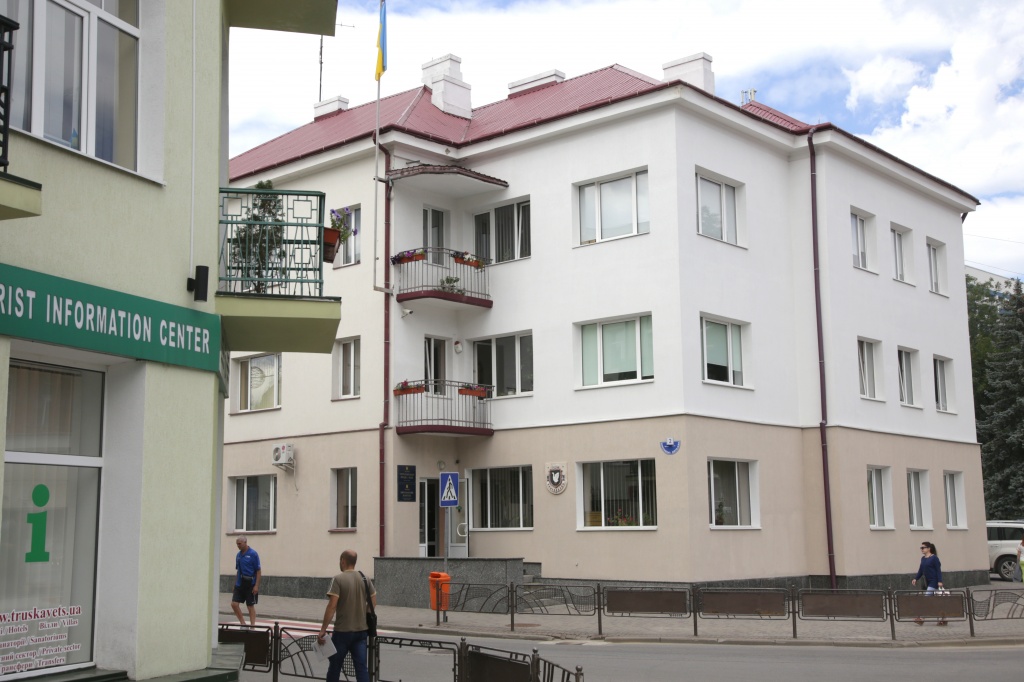 Петицію про заборону бюджетного фінансування конкурсу Магомаєва розглянуть на засіданні депутатських комісій