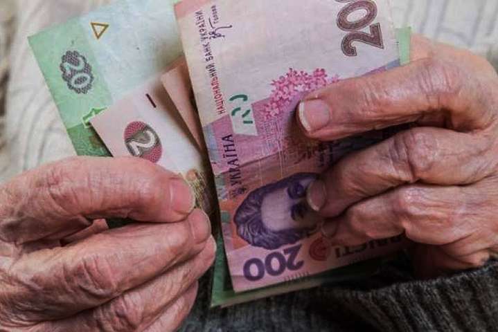 Уряд не дав розпорядження про підвищення пенсій з 1 березня
