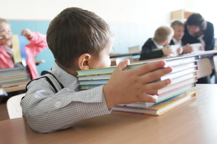 Без підручників та нових парт зустрічатимуть трускавецькі першокласники навчальний рік