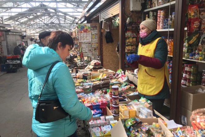 В уряді прогнозують, що скоро відкриють частину продуктових ринків