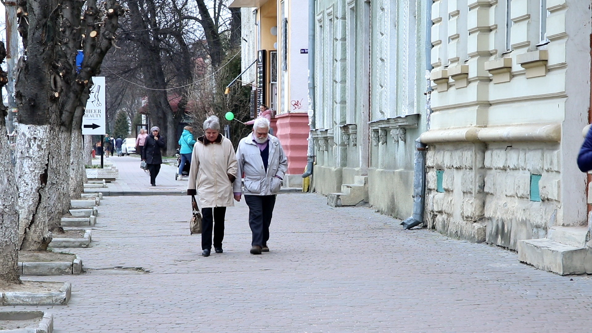 Львівська ОДА запроваджує суворіший карантин: обмежують пересування територією області, закривають заклади громадського харчування