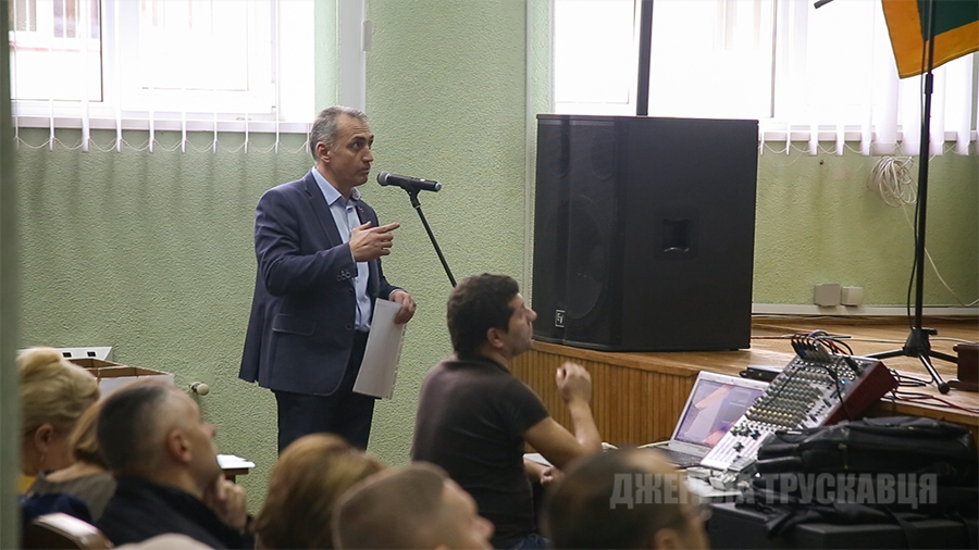 Андрія Кульчинського спіймали на маніпуляціях. Мер не пояснив, чому зменшив статистику відвідуваності Трускавця