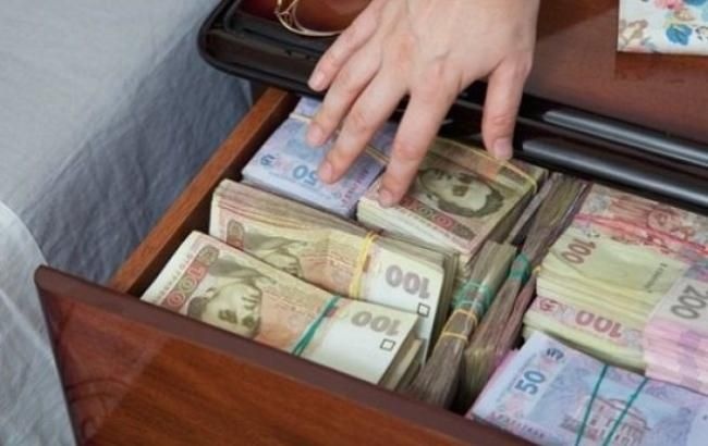 Скільки заробляють мери Львівщини (інфографіка)