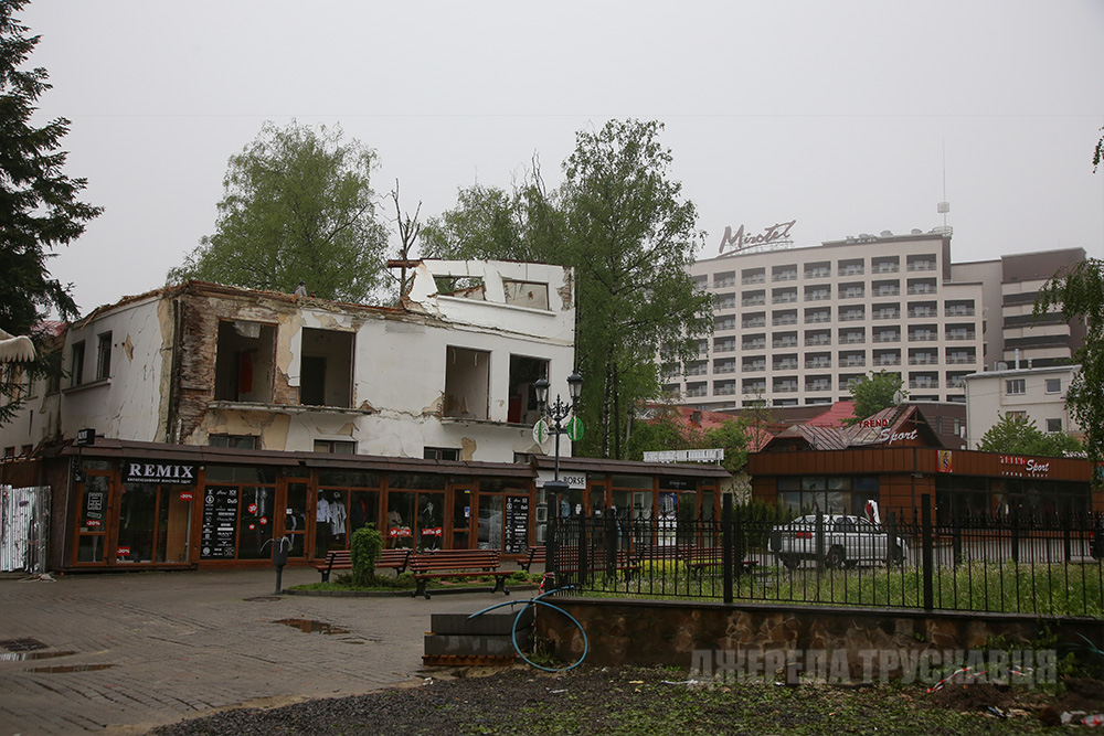 09.jpg